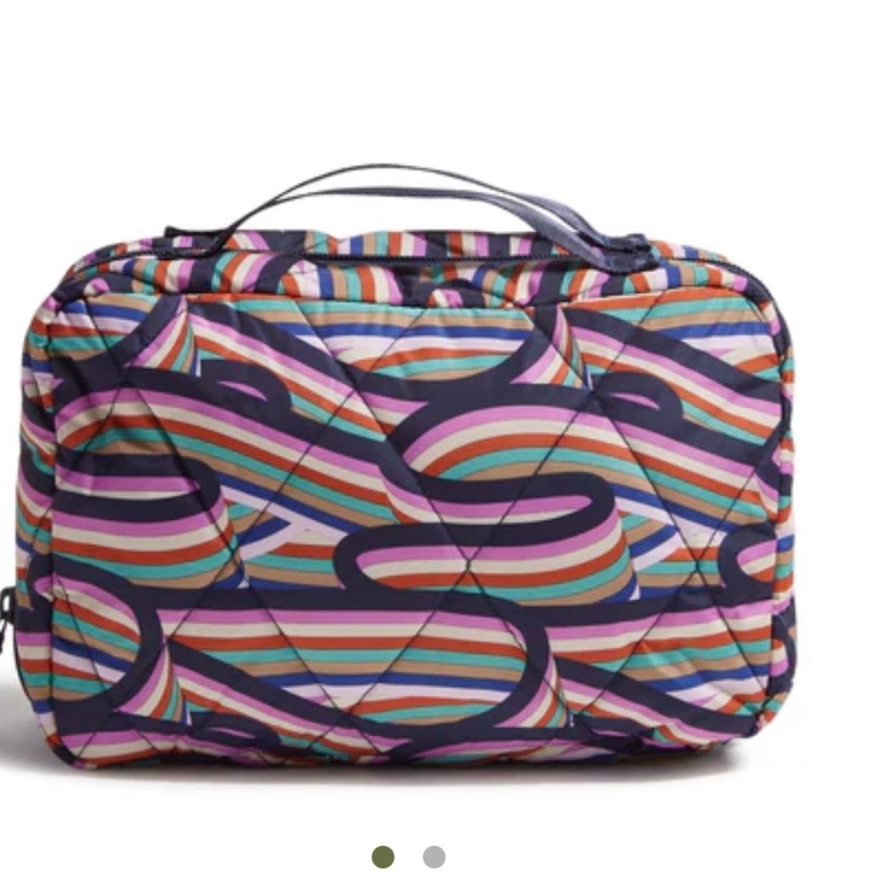 NWT Vera Bradley Essential Hanging Travel Organizer.  Retro Ribbons ultralight